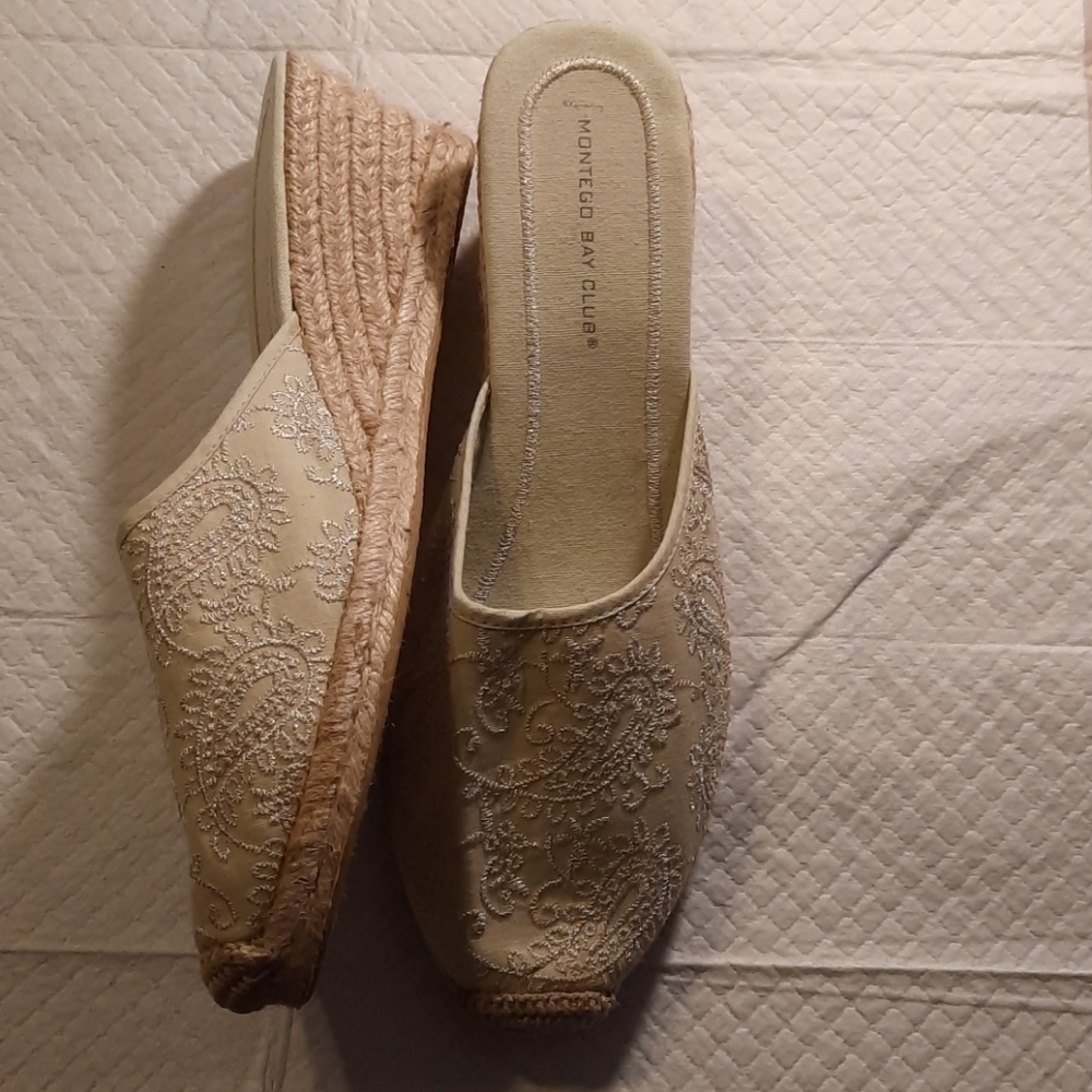 Montego Bay Club Women's Wedged Mules